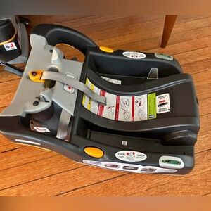 Chicco KeyFit 30 Infant Car Seat Anthracite Base